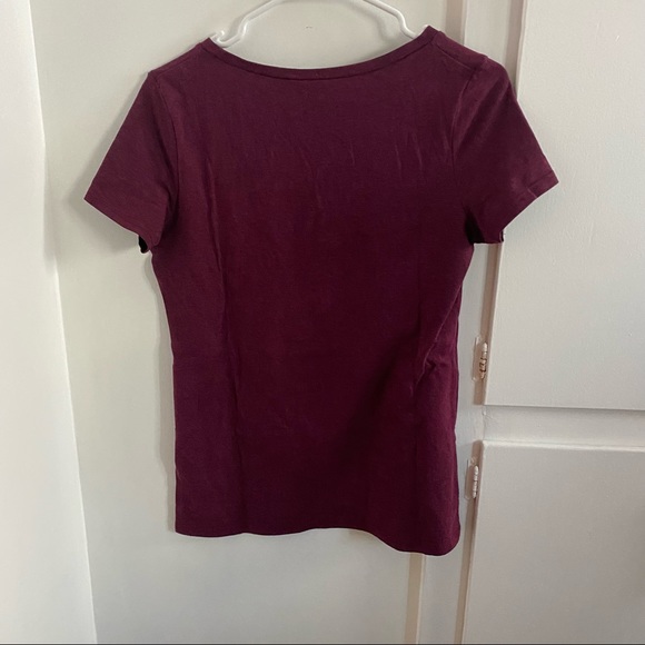 H&M BASIC MAROON TEE - Picture 2 of 5